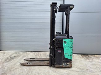 Stacker com condutor transportado Caterpillar NSR16N - 4