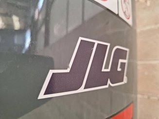Plataforma com mastro vertical JLG TOUCAN DUO