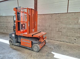 Plataforma com mastro vertical JLG TOUCAN DUO