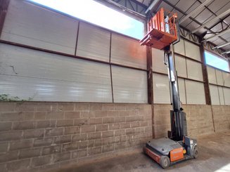 Plataforma com mastro vertical JLG TOUCAN DUO