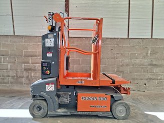 Plataforma com mastro vertical JLG TOUCAN DUO