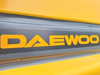 Empilhador de contrapeso 4 rodas Deawoo D70S-2