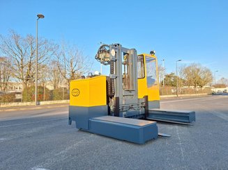 Empilhador retráctil de 4 direcções Combilift ESL3545