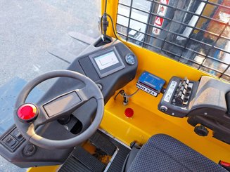Empilhador retráctil de 4 direcções Combilift ESL3545