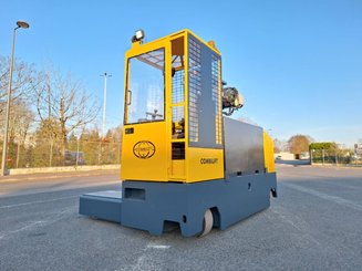 Empilhador retráctil de 4 direcções Combilift ESL3545