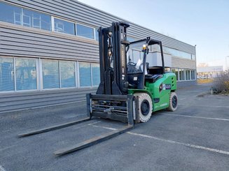 Empilhador de contrapeso 4 rodas Hangcha X70i( CPD70-XC5-I)