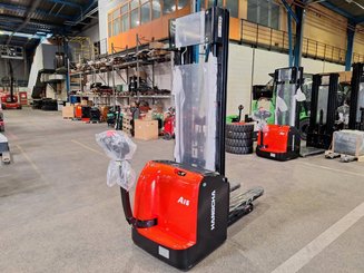 Stacker com condutor a pé Hangcha CDD16-AC2