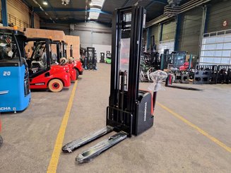 Stacker com condutor a pé Hangcha CDD16-AC2
