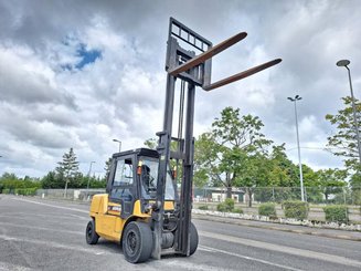 Empilhador de contrapeso 4 rodas Caterpillar GP50K