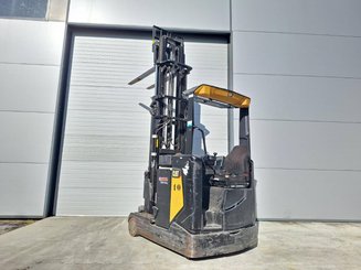 Empilhador retráctil Caterpillar NR16N2