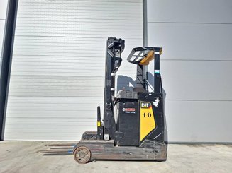 Empilhador retráctil Caterpillar NR16N2