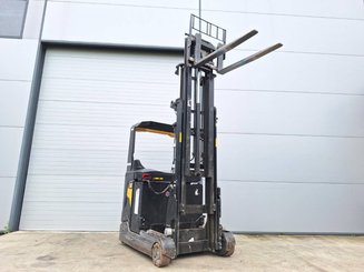 Empilhador retráctil Caterpillar NR16N2