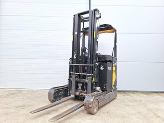 Empilhador retráctil Caterpillar NR16N2