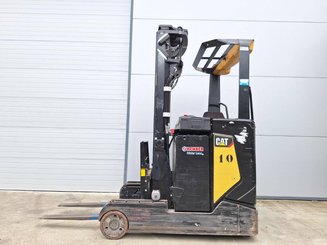 Empilhador retráctil Caterpillar NR16N2