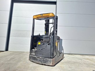 Empilhador retráctil Caterpillar NR16N2
