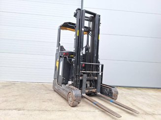 Empilhador retráctil Caterpillar NR16N2