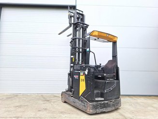Empilhador retráctil Caterpillar NR16N2