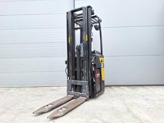 Stacker com condutor transportado Caterpillar NSR20N - 1