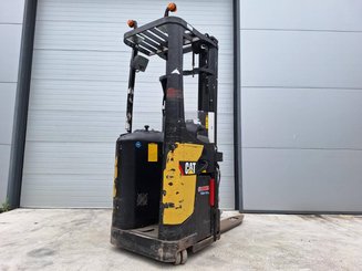 Stacker com condutor transportado Caterpillar NSR20N