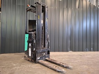 Stacker com condutor transportado Caterpillar NSR16N - 1