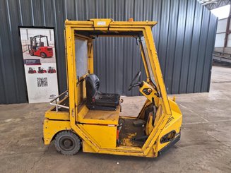 Trator de reboque Charlatte TE206