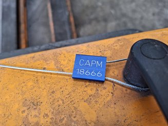 Porta-paletes eléctrico com condutor a pé OMG 330BE