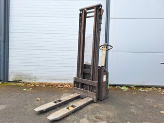 Stacker com condutor a pé Mitsubishi SBP12N - 5