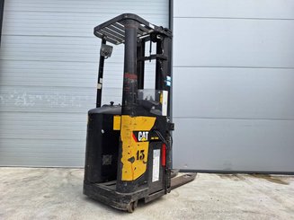 Stacker com condutor transportado Caterpillar NSR20N