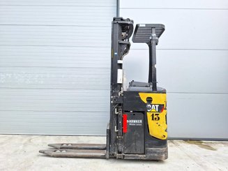 Stacker com condutor transportado Caterpillar NSR20N