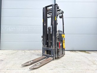 Stacker com condutor transportado Caterpillar NSR20N - 1