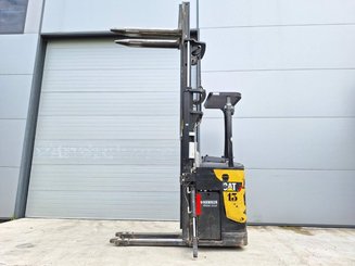 Stacker com condutor transportado Caterpillar NSR20N - 7