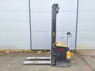 Stacker com condutor a pé Caterpillar NSP16N2