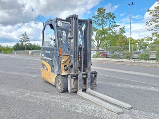 Empilhador de contrapeso 3 rodas Caterpillar EP16NT