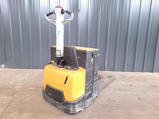 Porta-paletes eléctrico com condutor a pé Caterpillar NPP20N2E