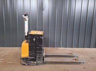 Porta-paletes eléctrico com condutor a pé Caterpillar NPP20N2E