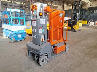 Plataforma com mastro vertical JLG TOUCAN DUO