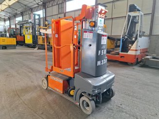 Plataforma com mastro vertical JLG TOUCAN DUO