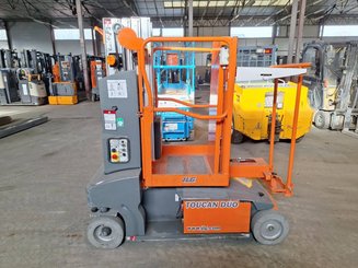 Plataforma com mastro vertical JLG TOUCAN DUO