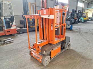 Plataforma com mastro vertical JLG TOUCAN DUO