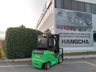 Empilhador de contrapeso 4 rodas Hangcha AE30-I