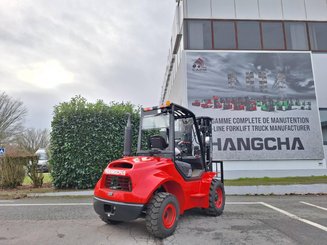 Carreta elevadora todo terreno Hangcha TT25-2 - 4
