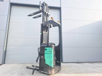 Stacker com condutor transportado Caterpillar NSR16N - 8