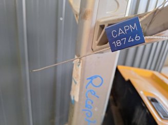 Porta-paletes eléctrico com condutor a pé Caterpillar NPP20N2E