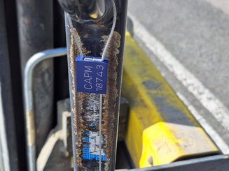 Empilhadeira para corredor estreito Aisle Master 20SE