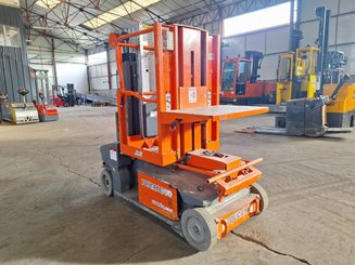 Plataforma com mastro vertical JLG TOUCAN DUO