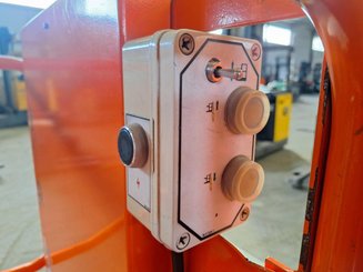 Plataforma com mastro vertical JLG TOUCAN DUO