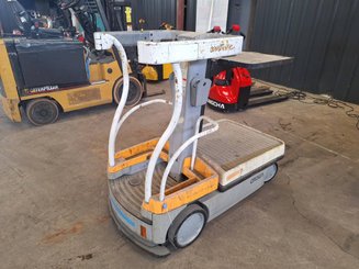 Plataforma com mastro vertical Crown WAVE50-84