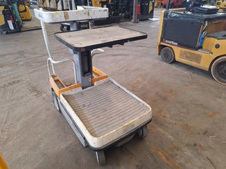 Plataforma com mastro vertical Crown WAVE50-84