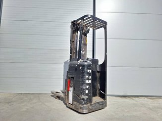 Stacker com condutor transportado Caterpillar NSR16NI - 8