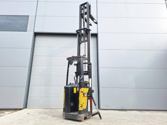 Stacker com condutor transportado Caterpillar NSR20N